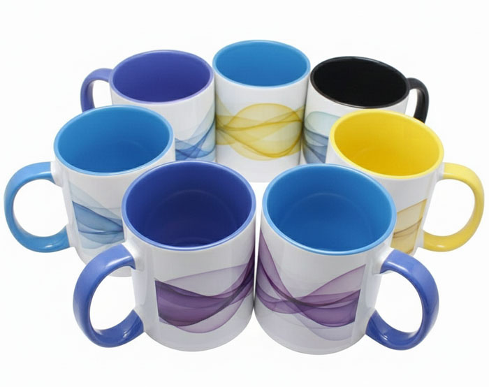 Tasses promotionnelles avec impression complète | Blanches avec intérieur et poignée colorés